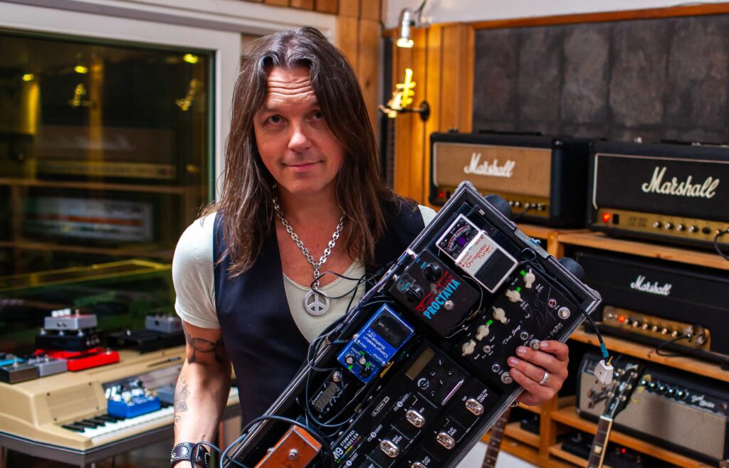 Sorens Sunday Session: How To Build a Pedalboard